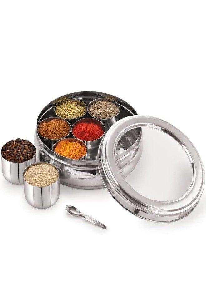 DARAZ علبة توابل ماسالا من داراز على شكل بطن من الفولاذ المقاوم للصدأ مع غطاء شفاف و7 حاويات وملعقة صغيرة (متوسطة الحجم). - Image 1